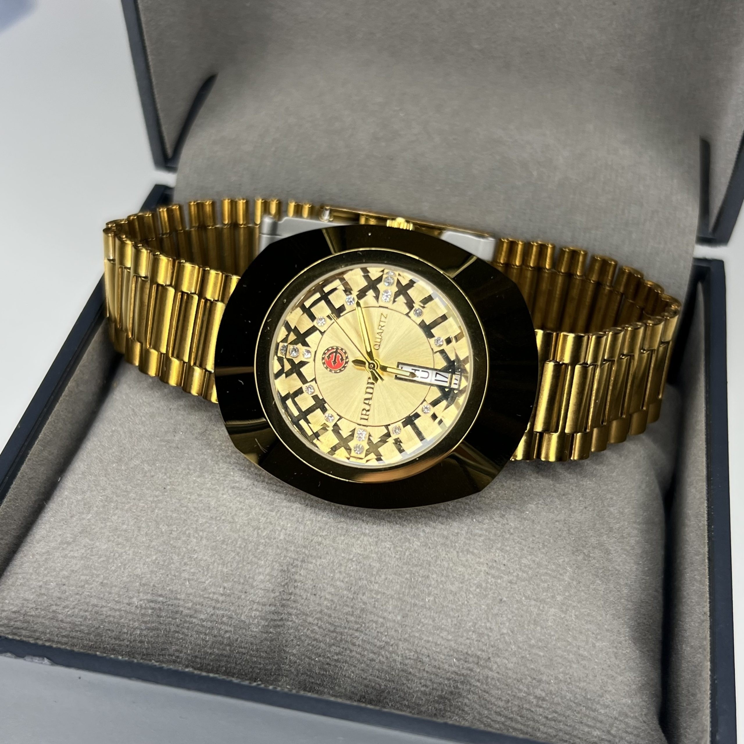 ساعت مردانه رادو Rado طرح اتومات رنگ ثابت