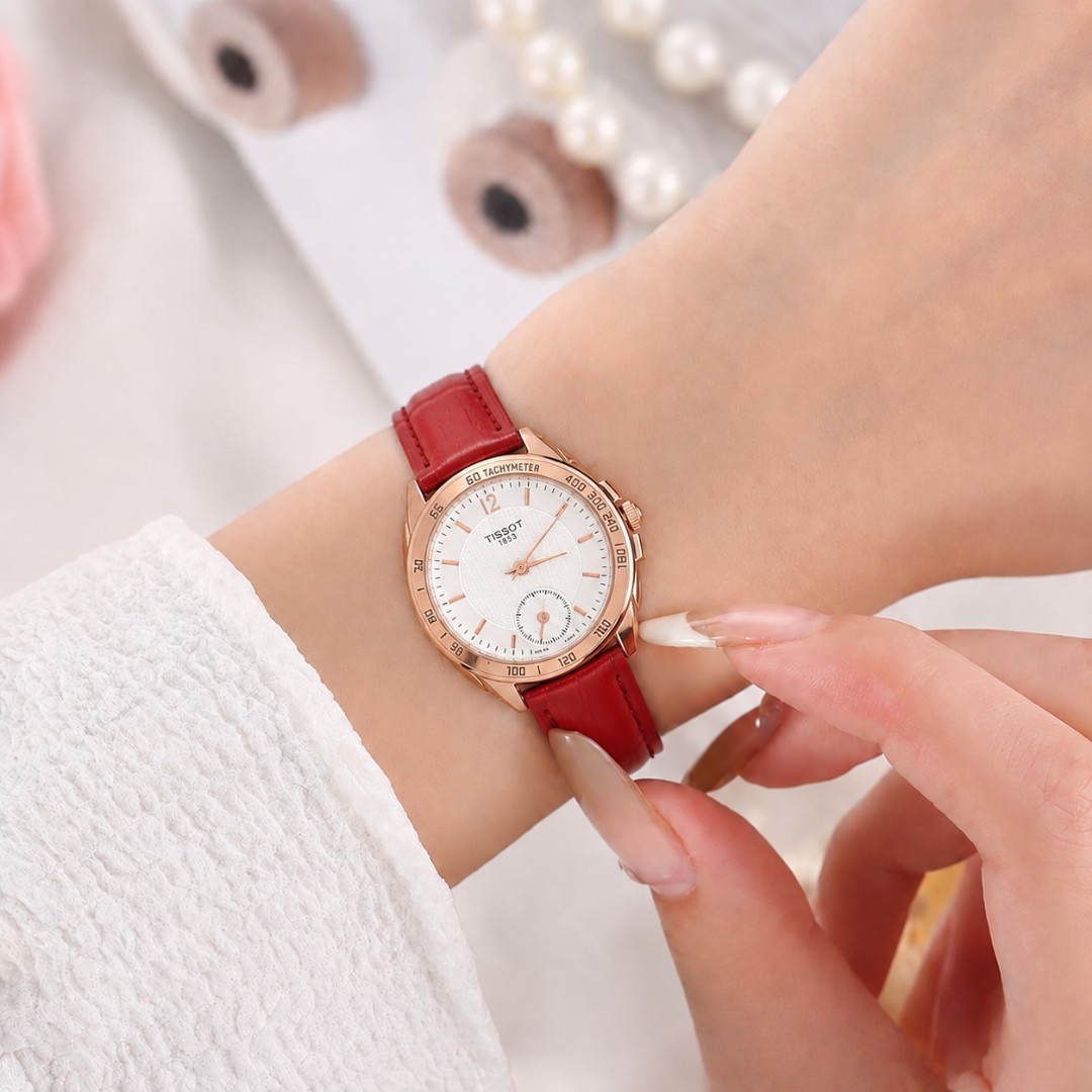 ساعت مچی زنانه تیسوت زیر ثانیه بندچرم درجه یک رنگ ثابت ضداب کیفیت عالی TISSOT