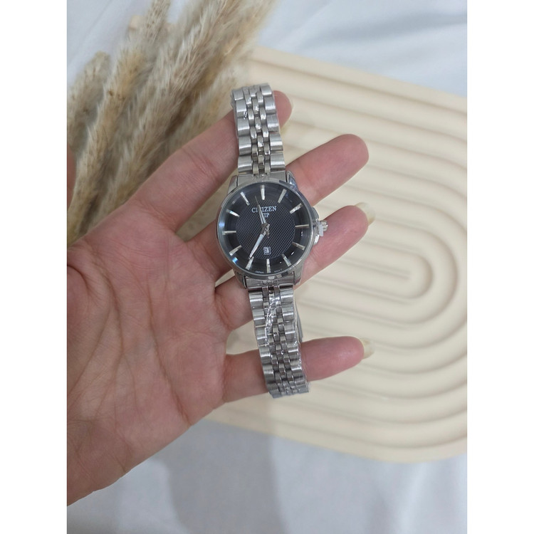 ساعت دخترانه سیتیزن وی ای پی نقره ای صفحه مشکی