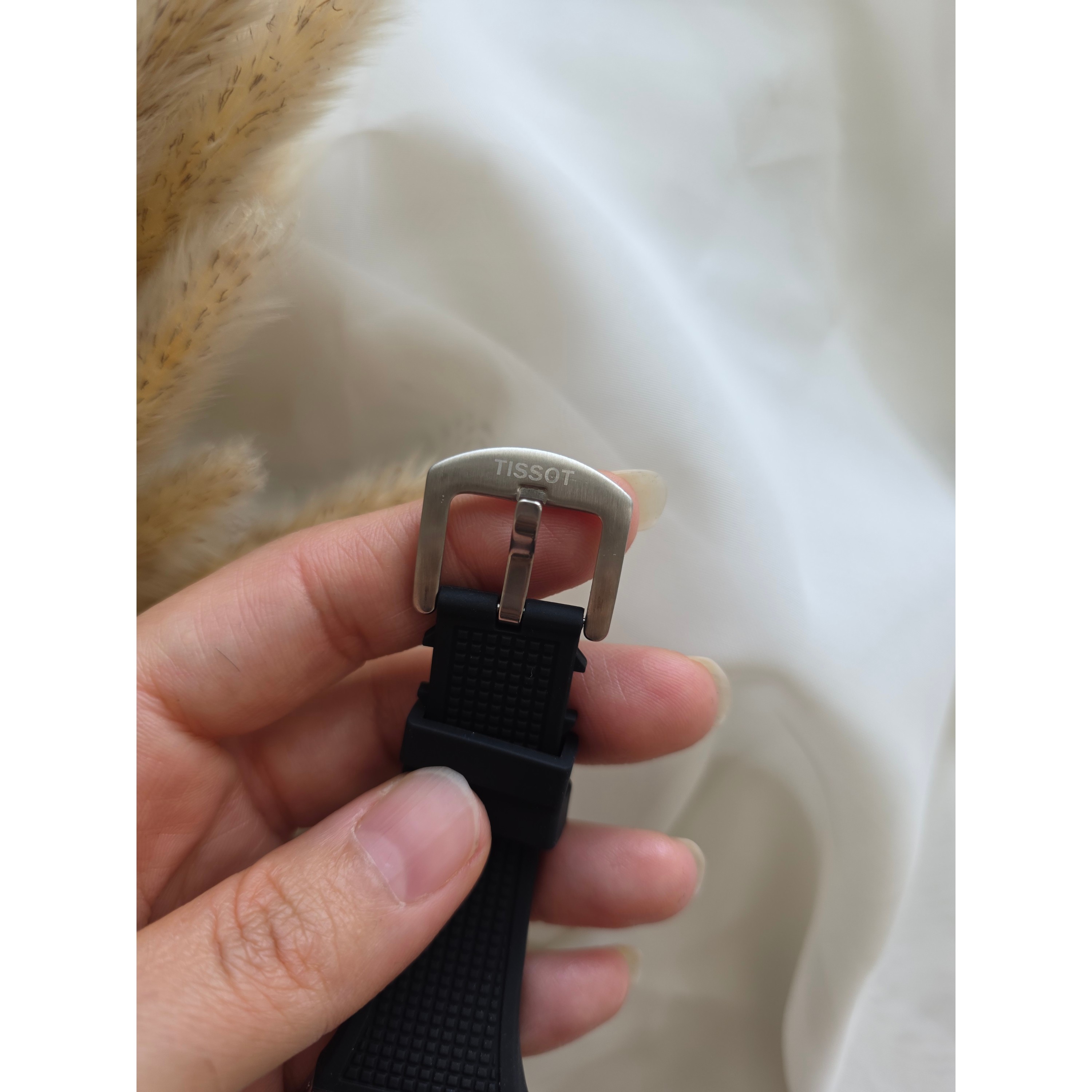 ساعت مردانه تیسوت صفحه نقره ای بند پیو