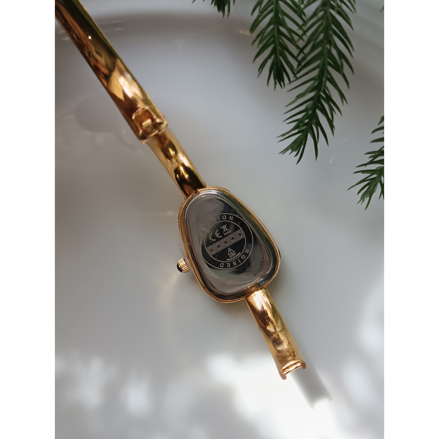 ساعت مچی زنانه بند استیل النگویی طرح بولگاری ZIDO