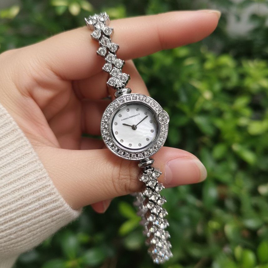 ساعت مچی زنانه بند استیل نگینی رایال کورن Royal crown