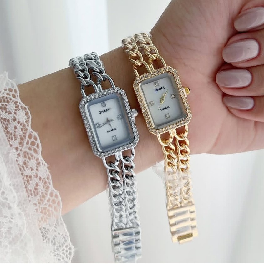 ست 5 تیکه دستبند و ساعت مچی زنانه بند استیل زنجیری طرح کارتیر Chanel