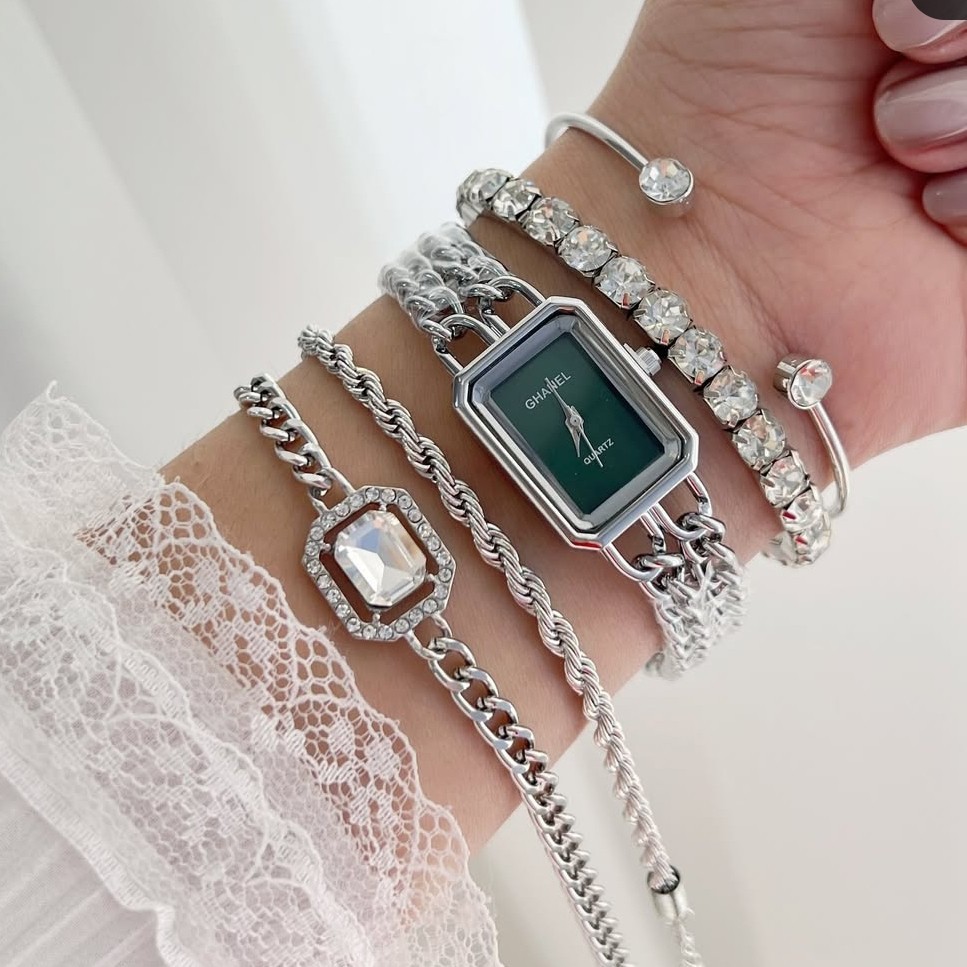 ست 5 تیکه دستبند و ساعت مچی زنانه بند استیل زنجیری طرح کارتیر Chanel