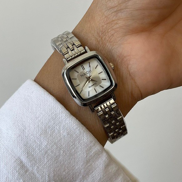 ساعت مچی زنانه نایدو بند استیل نقره ای صفحه رنگی Naidu AIDU