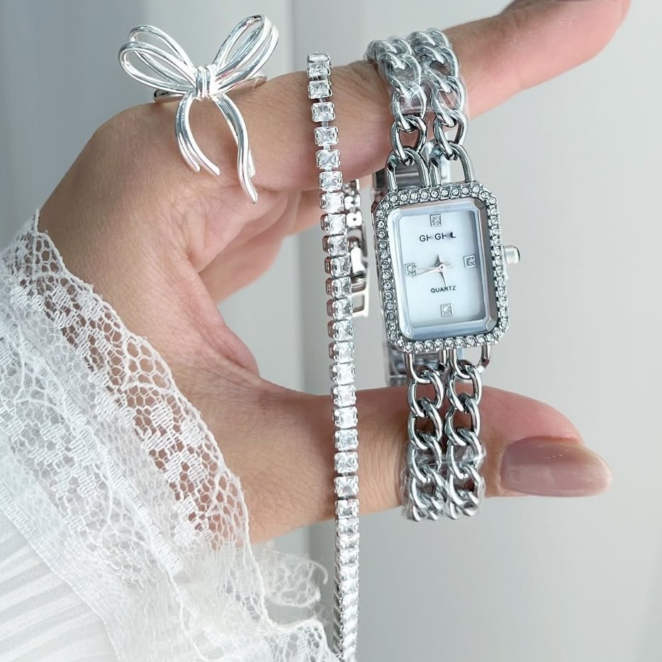 ست 5 تیکه دستبند و ساعت مچی زنانه اقتصادی بند استیل زنجیری طرح کارتیر Chanel
