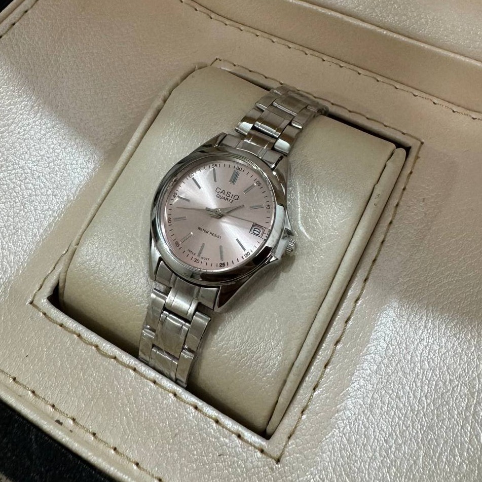 ست و تک زنانه مردانه ساعت مچی بند استیل صفحه رنگی کاسیو دارای رنگبندی Casio
