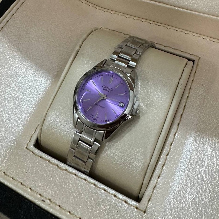 ست و تک زنانه مردانه ساعت مچی بند استیل صفحه رنگی کاسیو دارای رنگبندی Casio