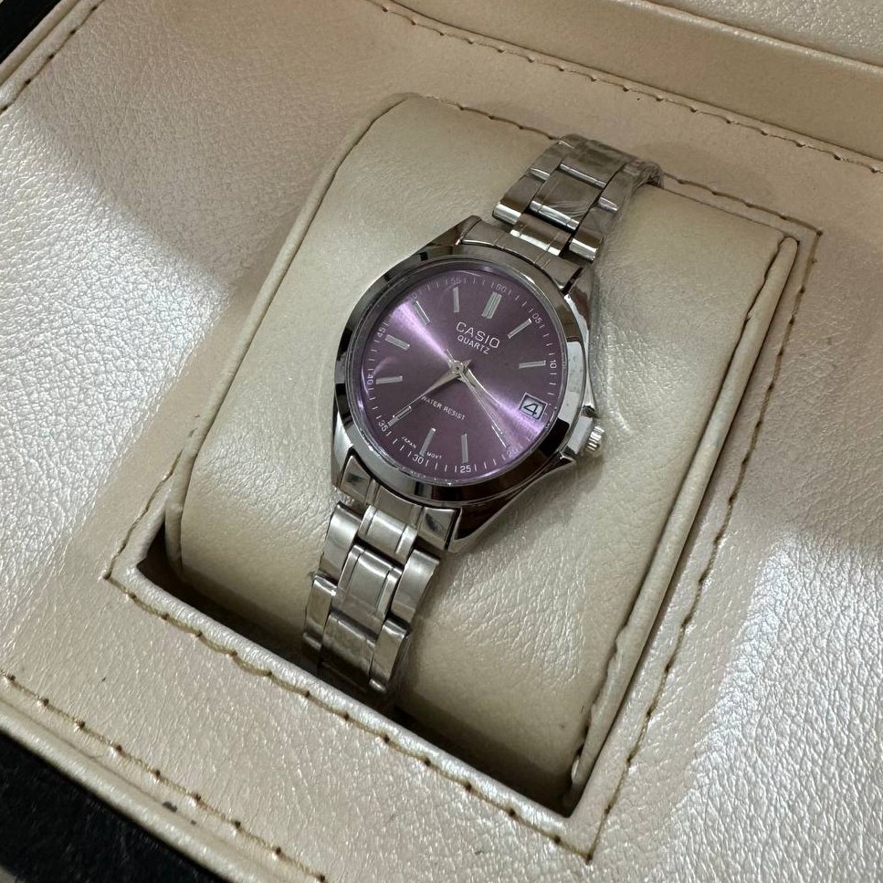 ست و تک زنانه مردانه ساعت مچی بند استیل صفحه رنگی کاسیو دارای رنگبندی Casio