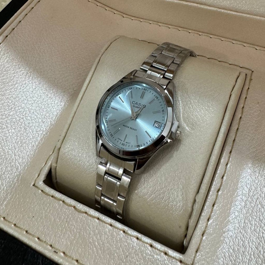 ست و تک زنانه مردانه ساعت مچی بند استیل صفحه رنگی کاسیو دارای رنگبندی Casio
