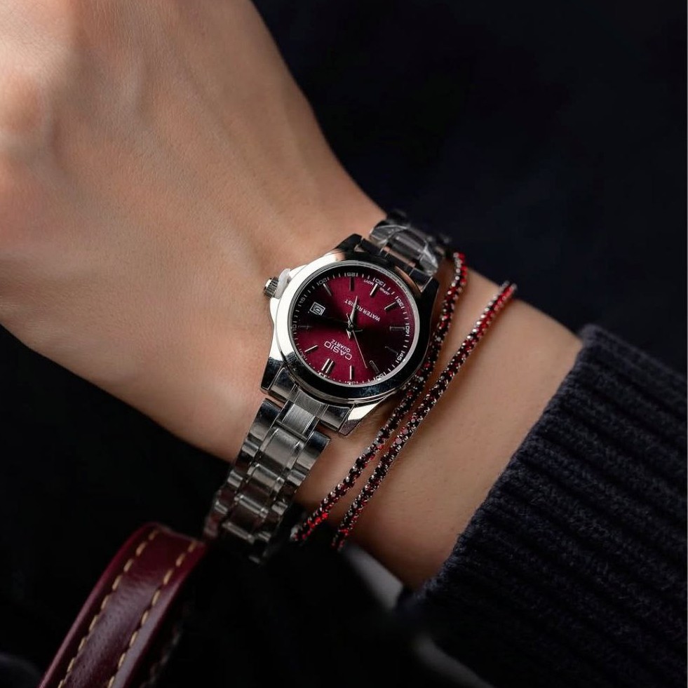 ست و تک زنانه مردانه ساعت مچی بند استیل صفحه رنگی کاسیو دارای رنگبندی Casio