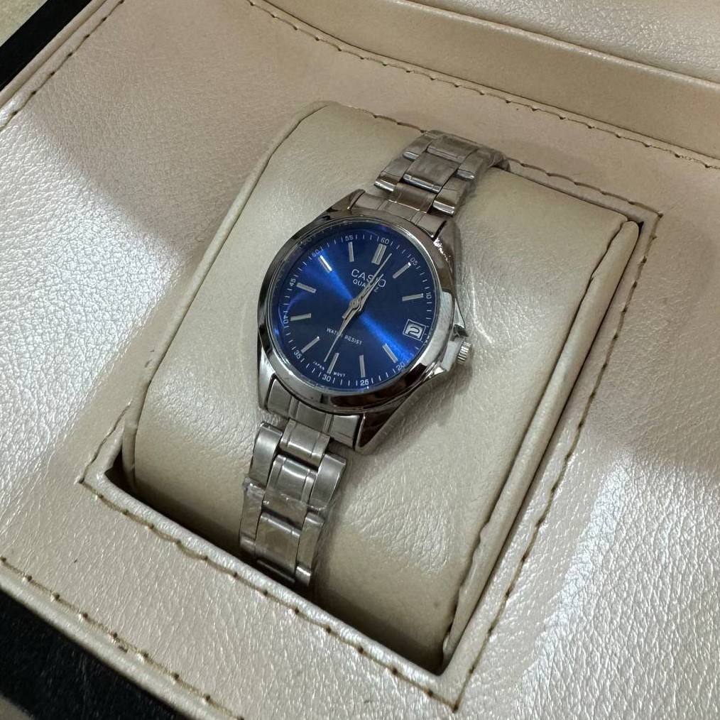 ست و تک زنانه مردانه ساعت مچی بند استیل صفحه رنگی کاسیو دارای رنگبندی Casio