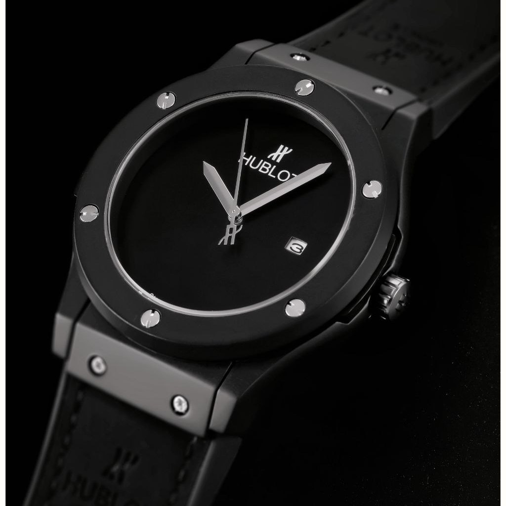 ساعت مچی مردانه شیک و جذاب هابلوت دارای رنگبندی HUBLOT