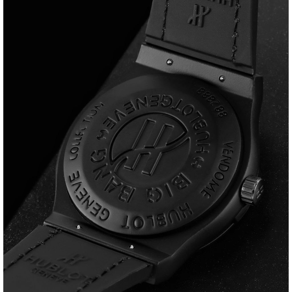 ساعت مچی مردانه شیک و جذاب هابلوت دارای رنگبندی HUBLOT
