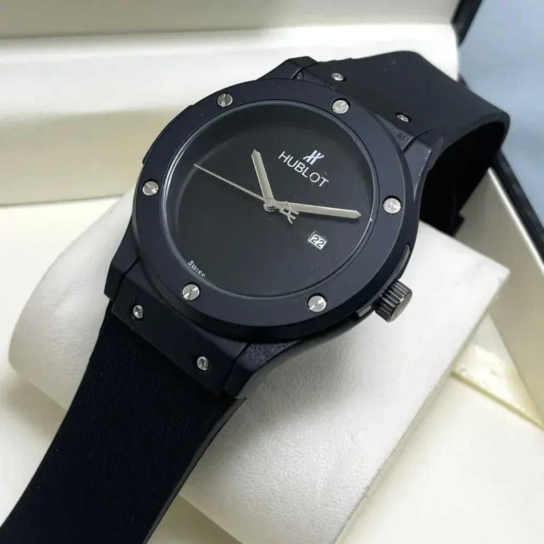 ساعت مچی مردانه هابلوت تقویم فعال دارای رنگبندی hublot