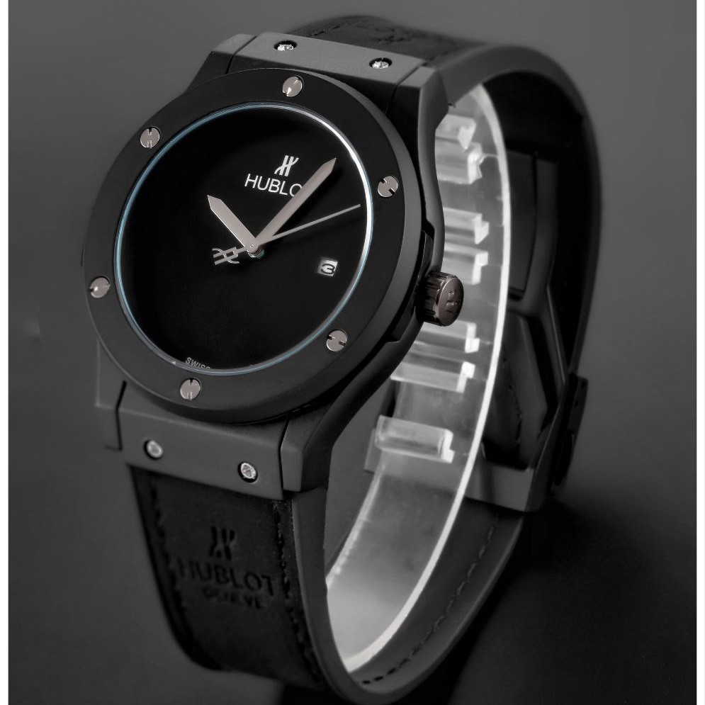 ساعت مچی مردانه هابلوت تقویم فعال دارای رنگبندی hublot