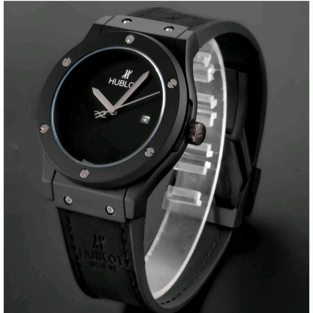 ساعت مچی مردانه هابلوت تقویم فعال دارای رنگبندی hublot
