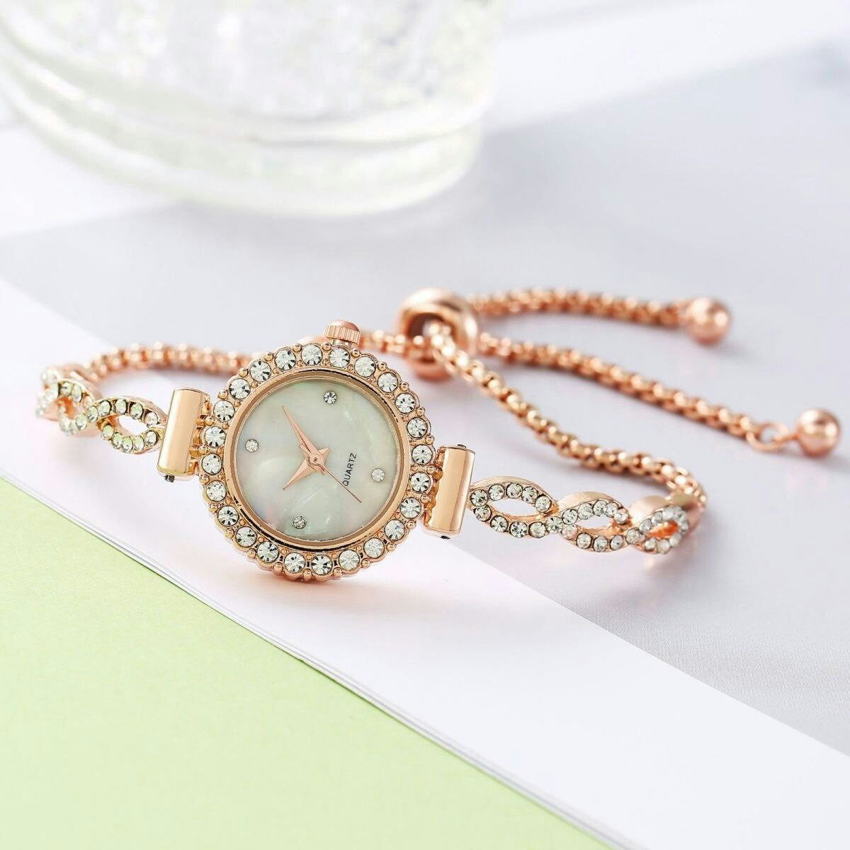 ساعت مچی زنانه دستبندی ظریف پیاژه piaget