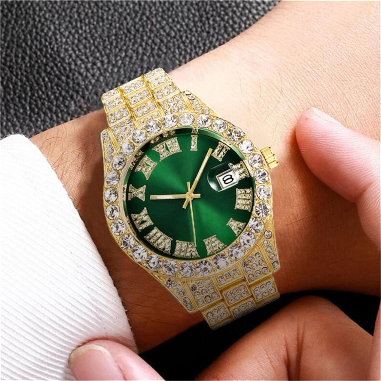 ست ساعت مچی فول استون رولکس به همراه دستبند فول استون دارای رنگبندی جذاب rolex
