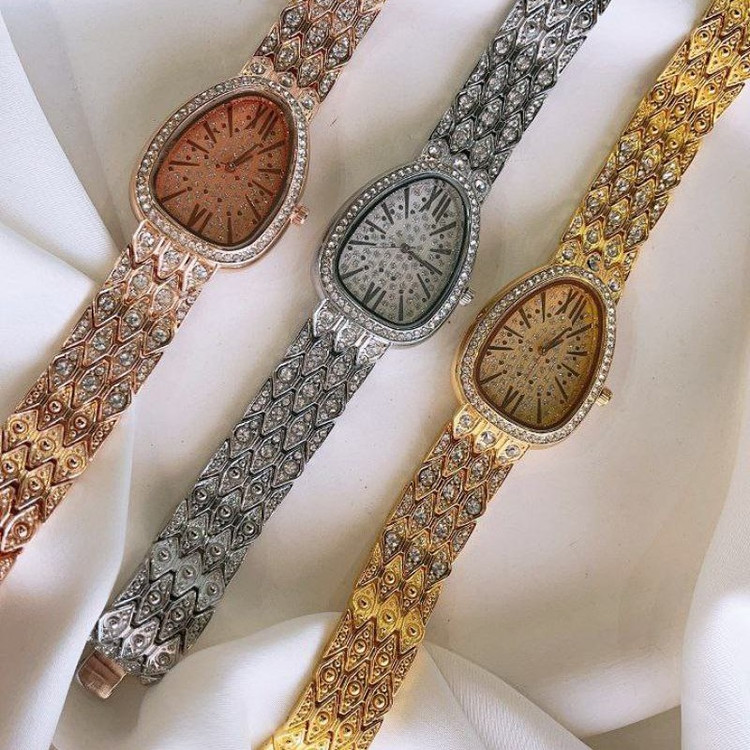 ساعت مچی زنانه فول نگین بند استیل صفحه کهکشانی بولگاری bvlgari