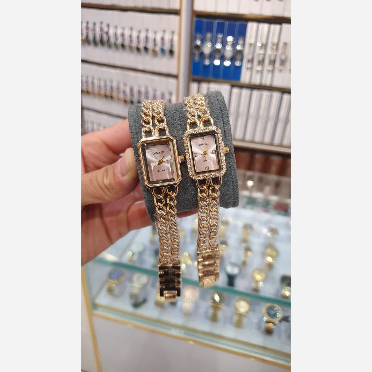 ساعت مچی زنانه بند استیل زنجیری طرح کارتیر