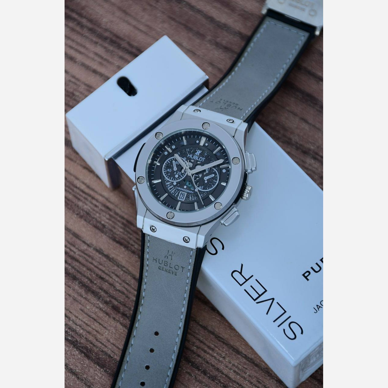 ساعت مچی مردانه هابلوت تقویم نمایان طرح کرنو موتور شرکتی HUBLOT