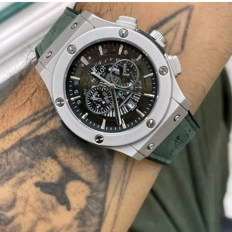 ساعت مردانه هابلوت تقویم نمایان طرح کرنو موتور شرکتی HUBLOT