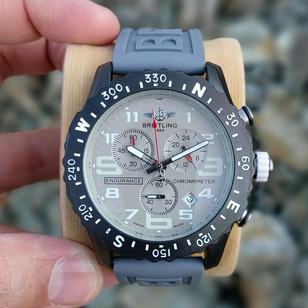 ساعت مچی مردانه 3 موتور فعال کرنوگراف برایتلینگ BREITILING endurance