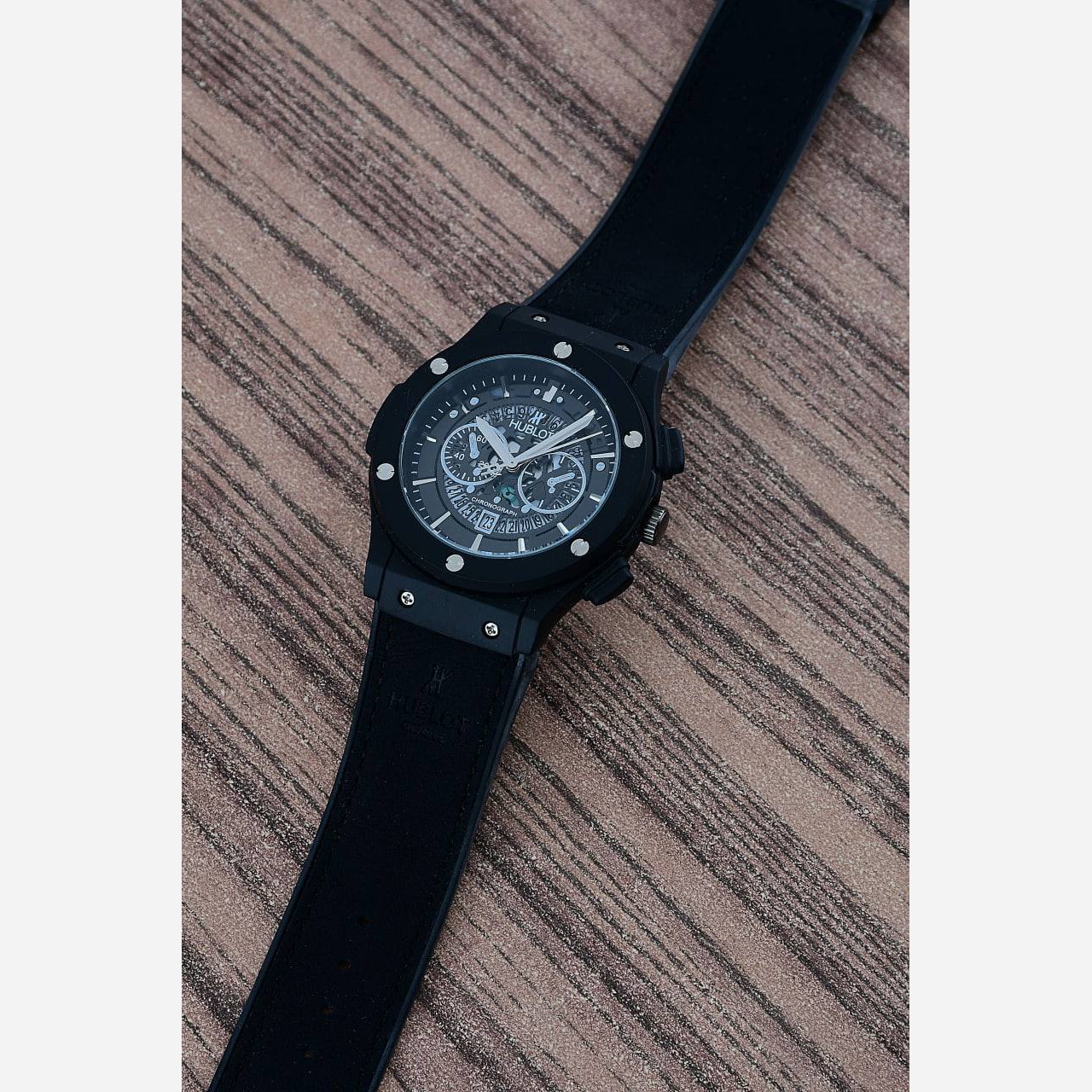 ساعت مچی مردانه هابلوت تقویم نمایان طرح کرنو موتور شرکتی HUBLOT