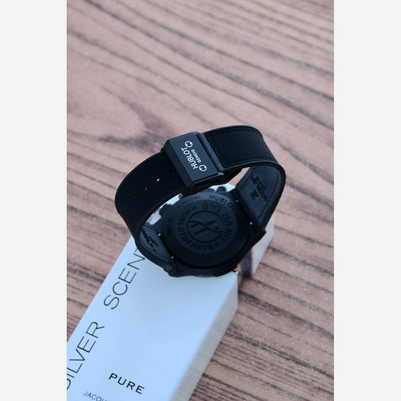 ساعت مچی مردانه هابلوت تقویم نمایان طرح کرنو موتور شرکتی HUBLOT