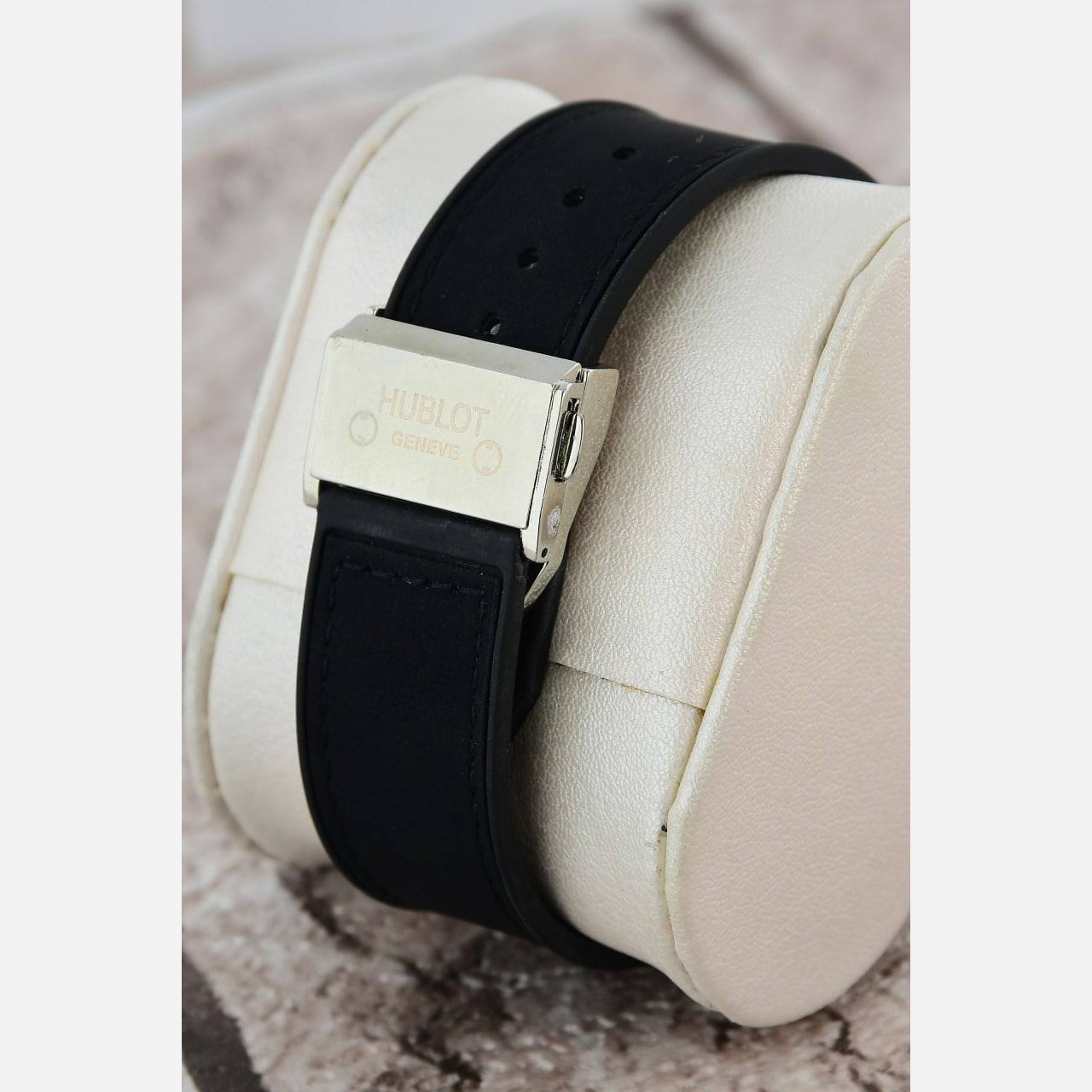 ساعت مچی مردانه هابلوت تقویم نمایان طرح کرنو موتور شرکتی HUBLOT