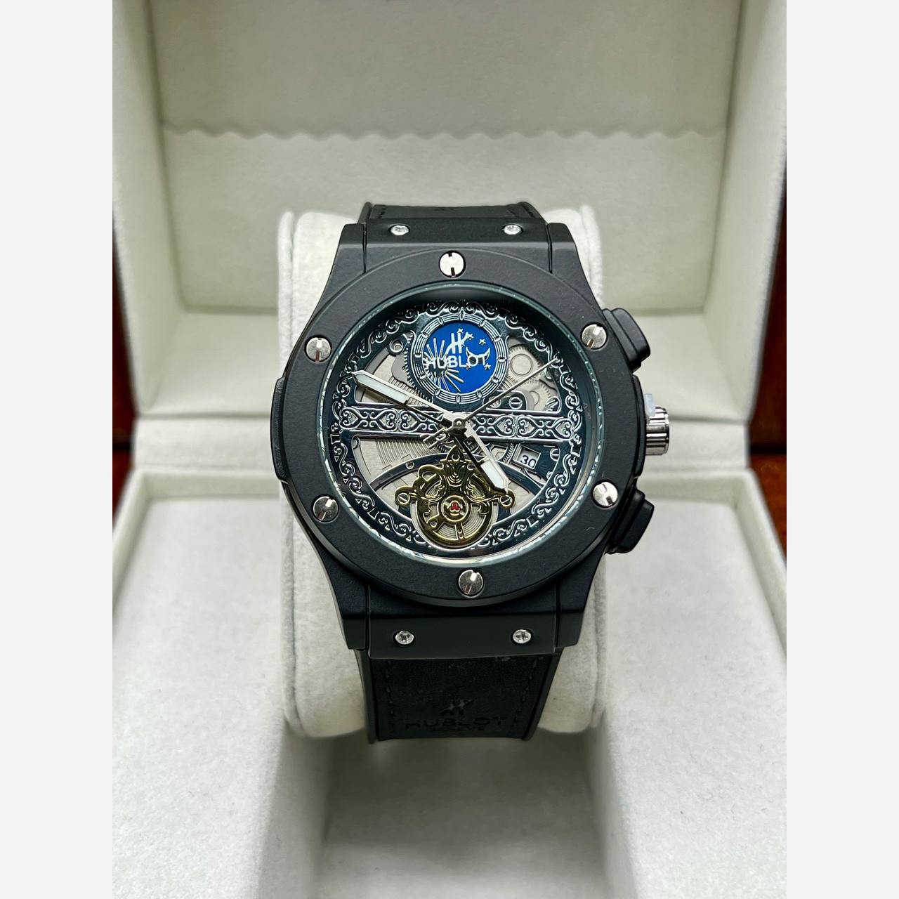 ساعت مچی مردانه هابلوت طرح کرنو موتور شرکتی HUBLOT