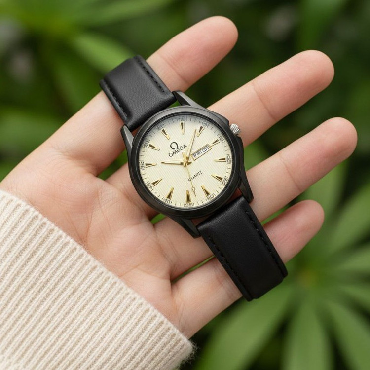 ساعت مردانه دو تقویم بند چرم کلاسیک اومگا Omega