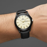 ساعت مردانه دو تقویم بند چرم کلاسیک اومگا Omega