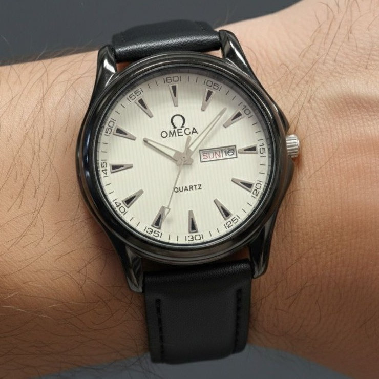 ساعت مردانه دو تقویم بند چرم کلاسیک اومگا Omega