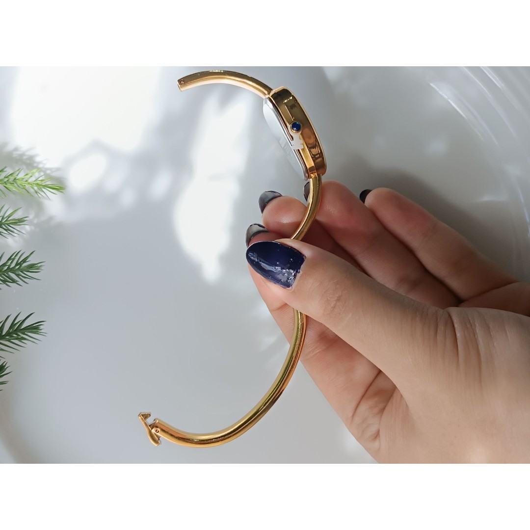 ساعت مچی زنانه بند استیل النگویی طرح دفرمه ZIDO