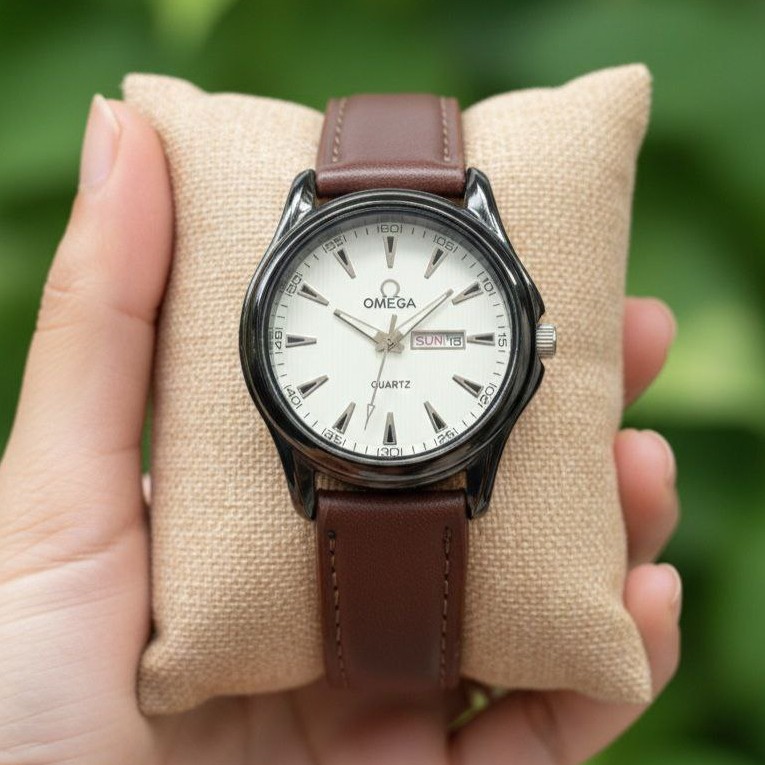 ساعت مچی مردانه دو تقویم بند چرم کلاسیک اومگا Omega