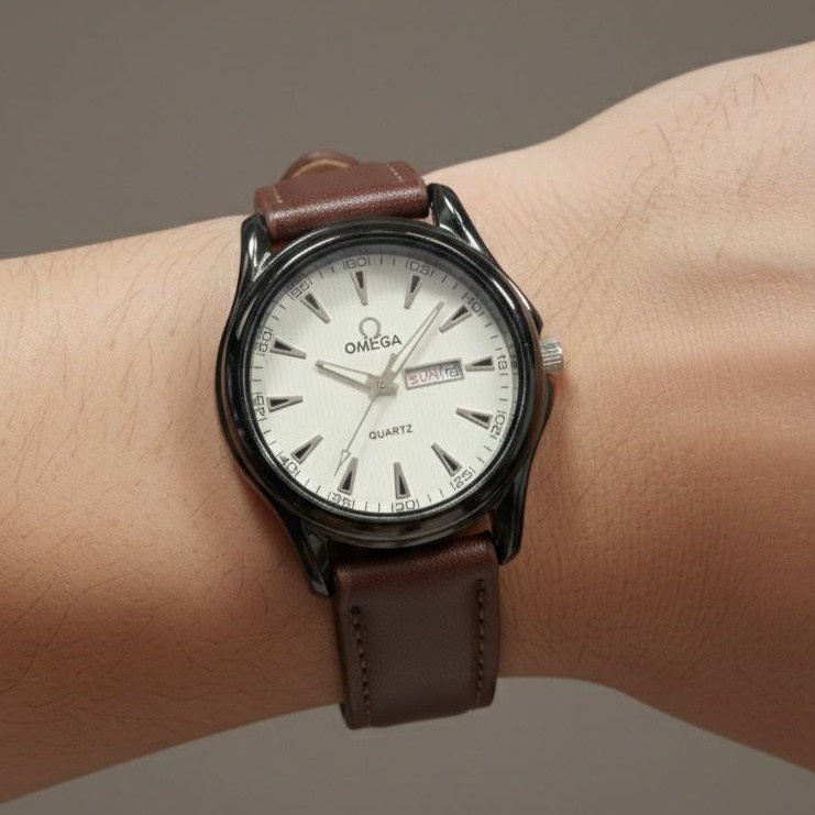 ساعت مچی مردانه دو تقویم بند چرم کلاسیک اومگا Omega