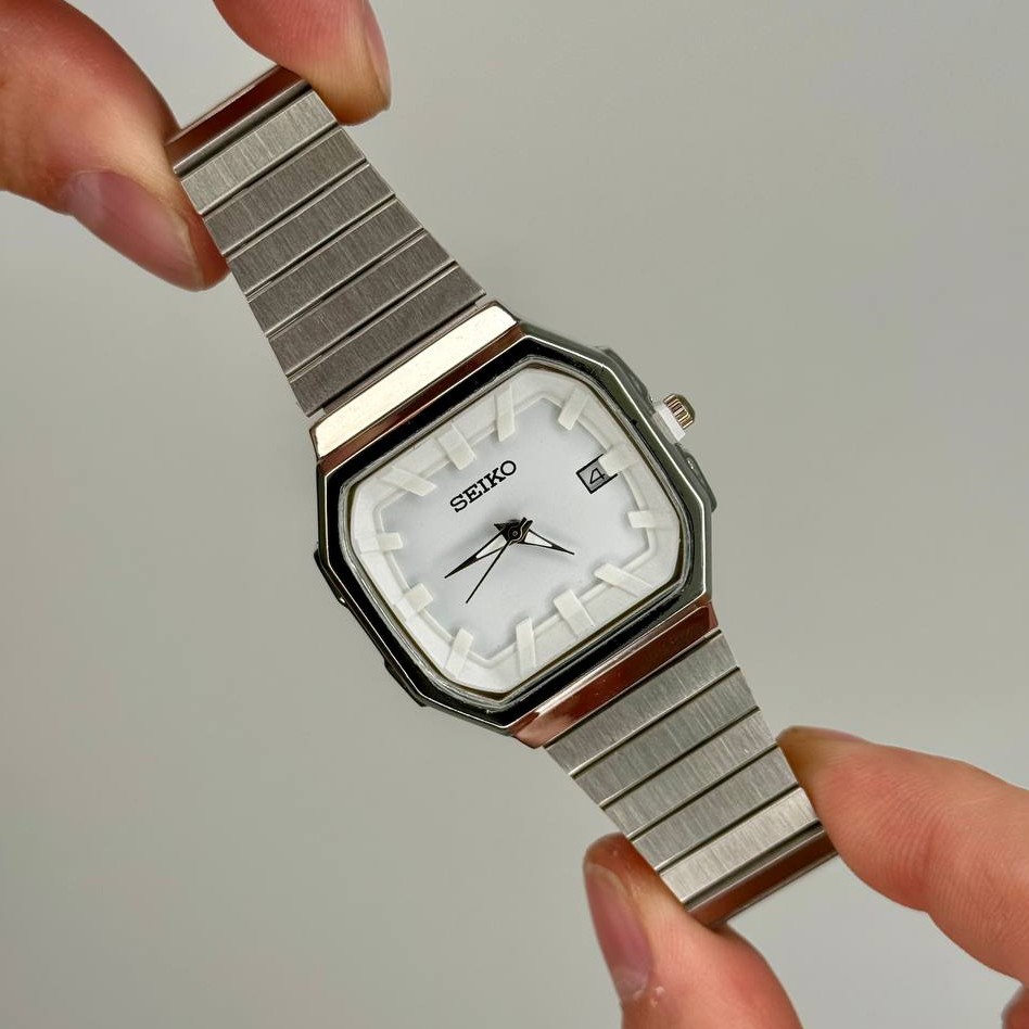 ساعت مچی مردانه بند استیل کرکره ای سیکو Seiko