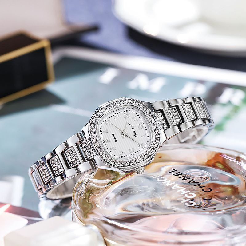 ست 5 تیکه دستبند و ساعت مچی زنانه مجلسی بند نگینی طرح پتک فیلیپ Patek philippe