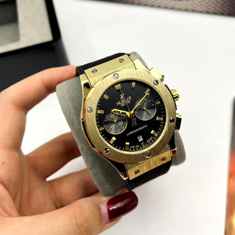 ساعت مردانه هابلوت کرنوگراف Hublot با قفل کلیپسی