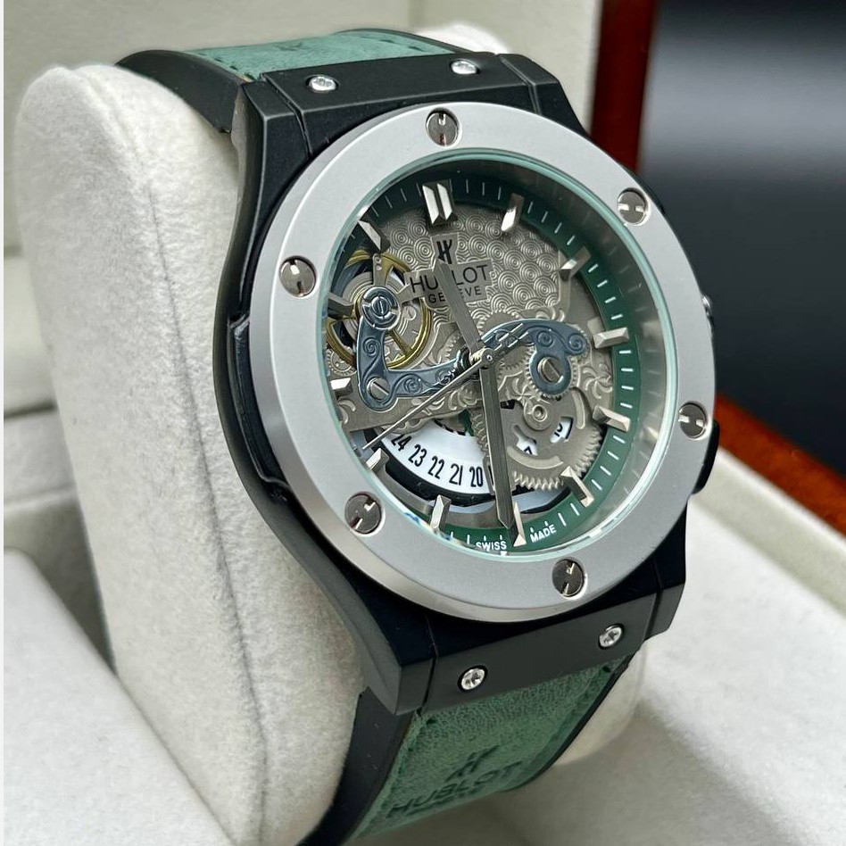 ساعت مچی مردانه هابلوت تقویم نمایان طرح کرنو موتور شرکتی HUBLOT