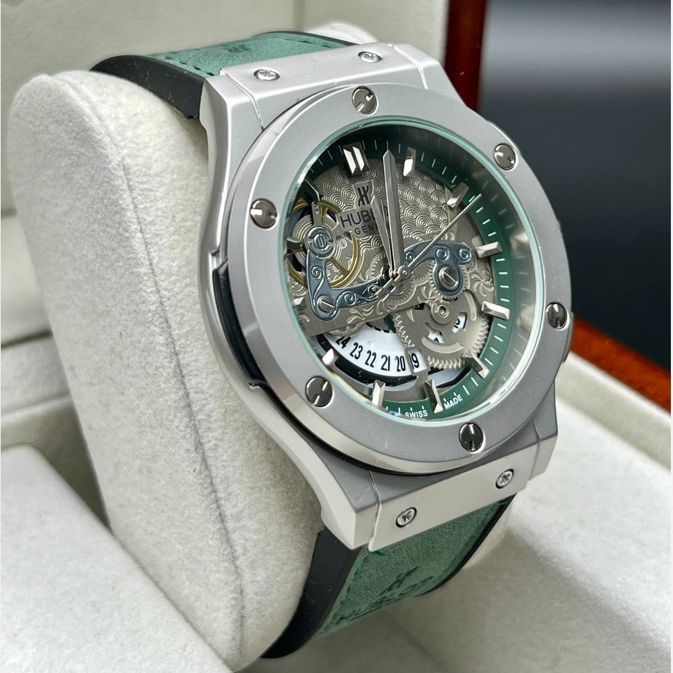 ساعت مچی مردانه هابلوت تقویم نمایان طرح کرنو موتور شرکتی HUBLOT