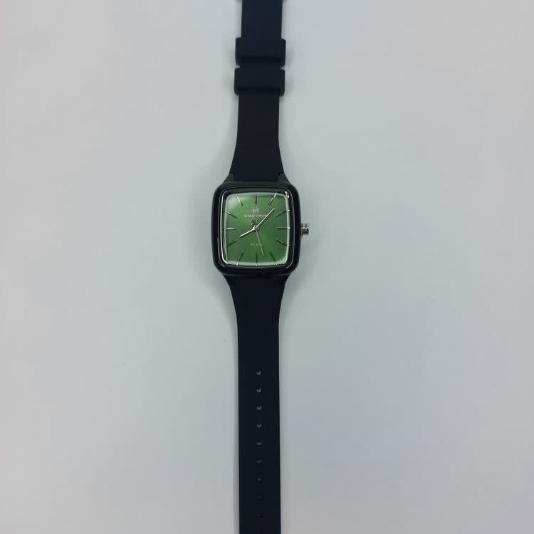 ساعت مچی عقربه ای زنانه نیوی فورس NAVIFORCE مدل Nf5055 مشکی سبز