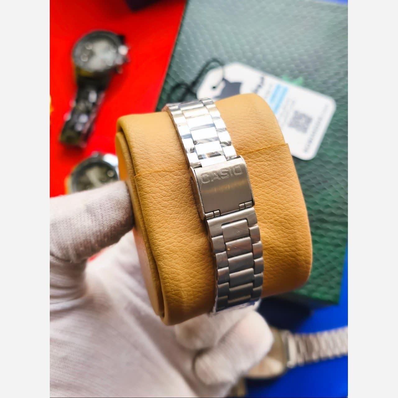ساعت مچی مردانه کاسیو اولدمانی CASIO ژاپنی صفحه مشکی + جعبه