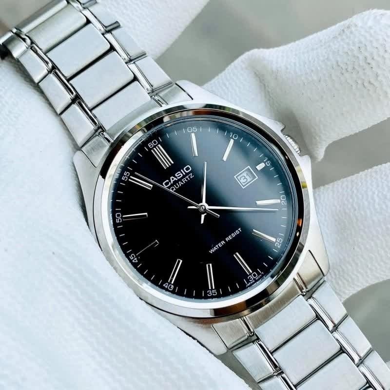 ساعت مچی زنانه کاسیو CASIO موتور ژاپنی بند نقره ای صفحه مشکی+ جعبه