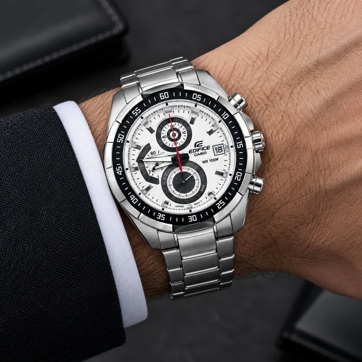ساعت مچی سه موتوره مردانه کاسیو ادیفایس CASIO EDIFICE صفحه سفید موتور ژاپن