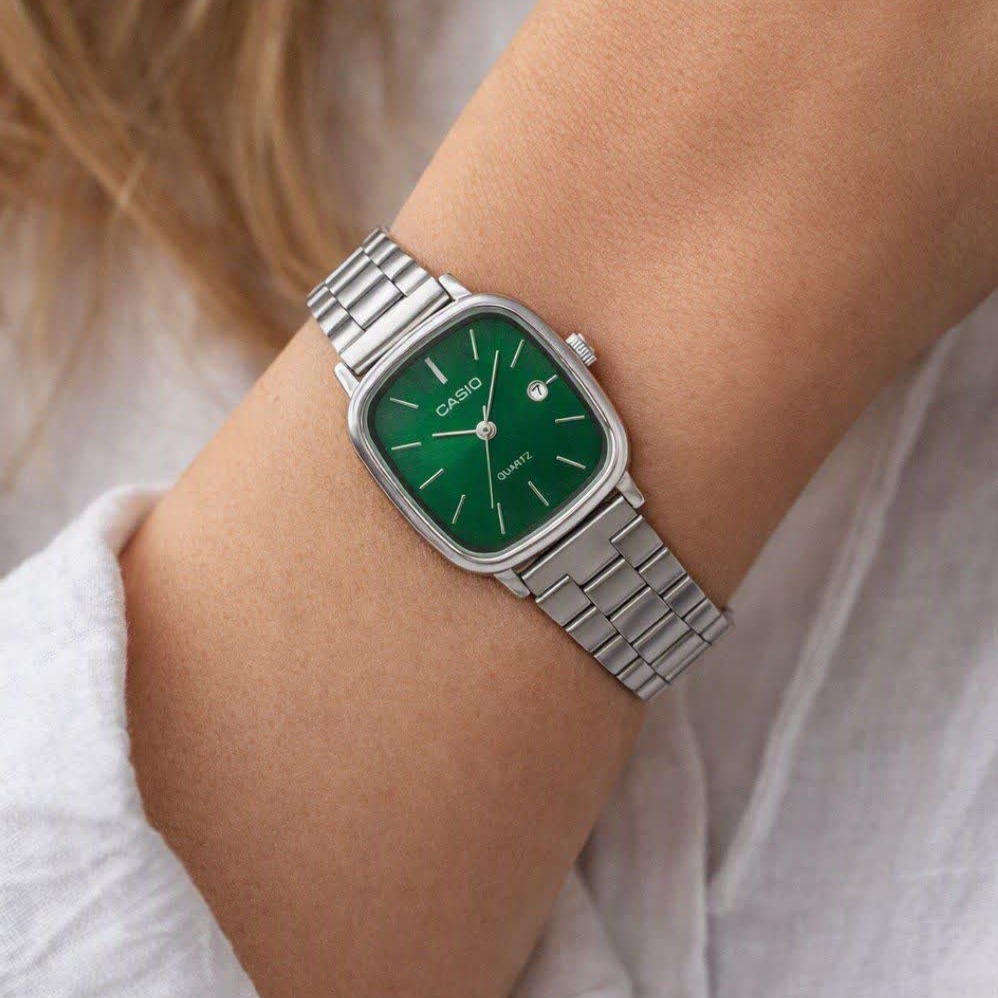 ساعت مچی زنانه کاسیو اولدمانی CASIO موتور ژاپن کدP15 + جعبه