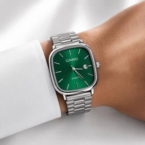 ساعت مچی زنانه کاسیو اولدمانی CASIO موتور ژاپن کدP15 + جعبه