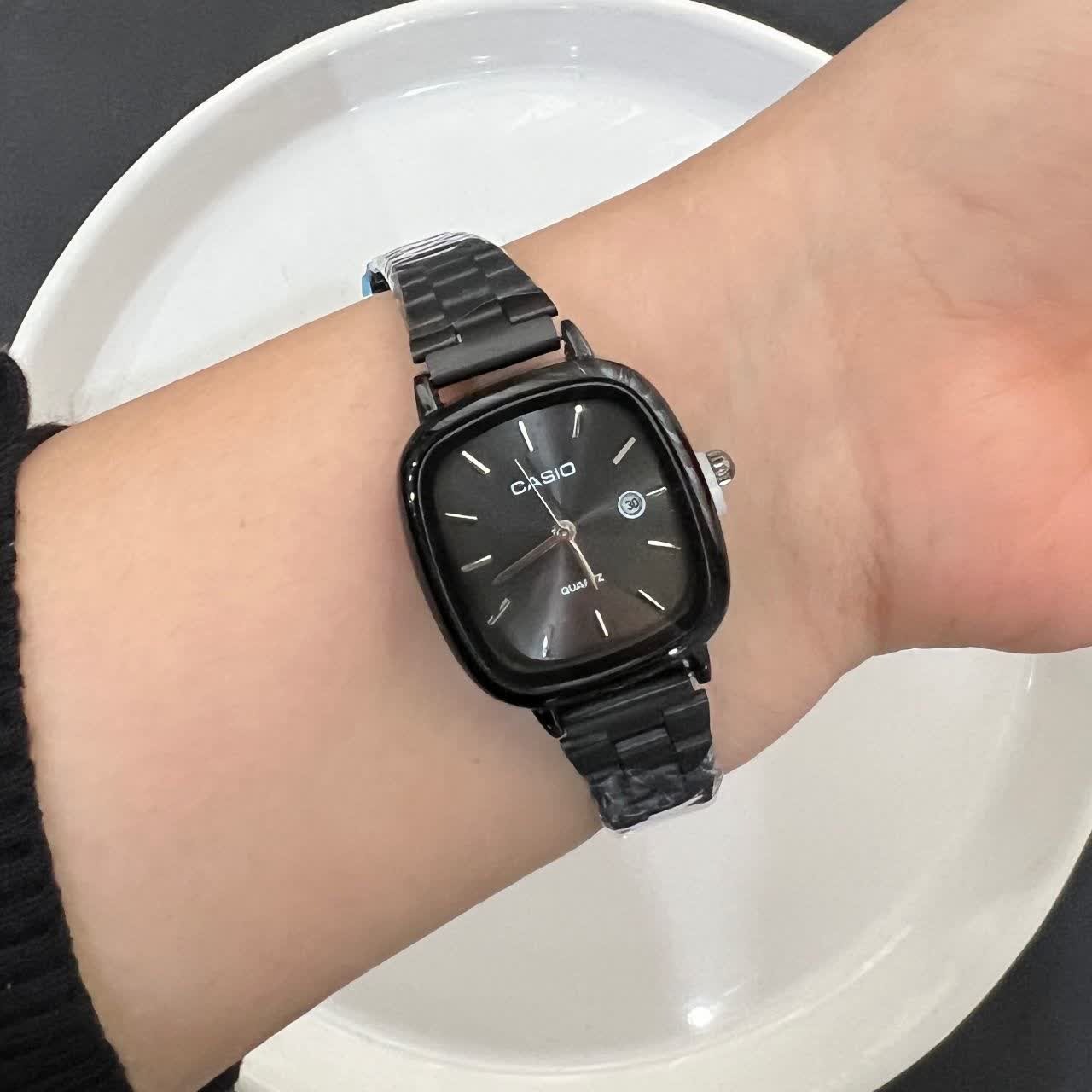 ساعت مچی زنانه کاسیو اولدمانی CASIO موتور ژاپن کدP14 + جعبه